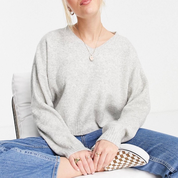 Topshop Sweaters - Topshop Knit V-neck Crop Sweater